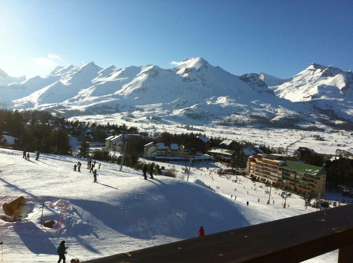 Eden Sur Les Pistes Avec Vue Panoramique Sur La Vallee La Joue du Loup Exterior photo